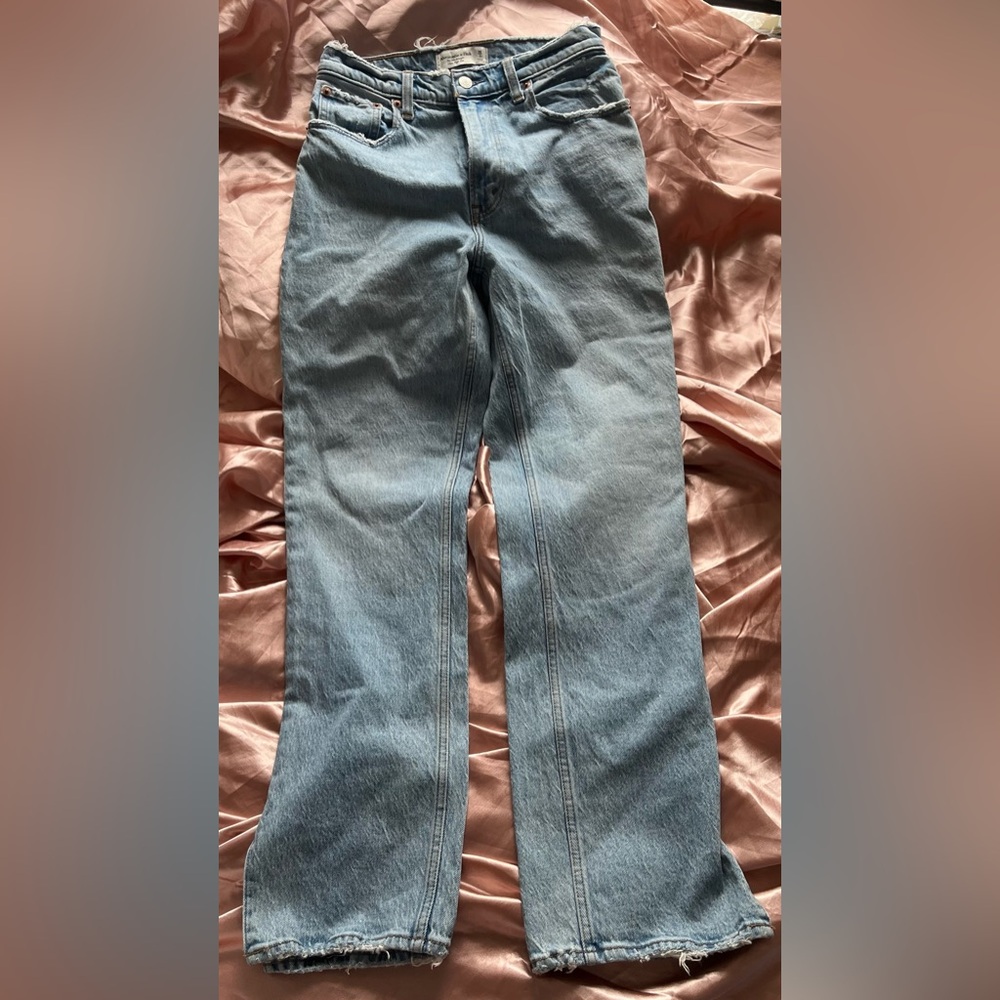 Women's Light Blue Jeans